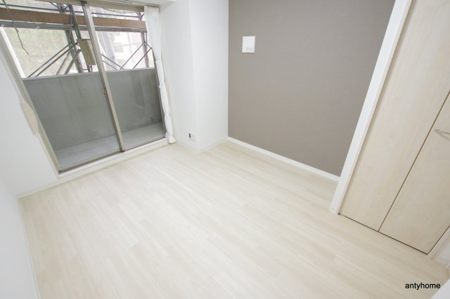 グランパシフィック塩草公園　仲介手数料無料の寝室