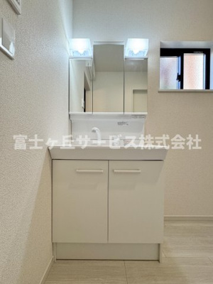 【独立洗面台】 | 静岡市駿河区向敷地4丁目 4期 新築一戸建て 7号棟 | 朝の身支度に便利な独立洗面台です