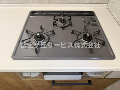 【その他】 | 静岡市駿河区向敷地4丁目 4期 新築一戸建て 7号棟 | 3口コンロがあります