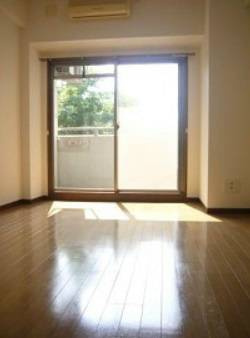 パラシオ塚本Ⅱの居間・リビング