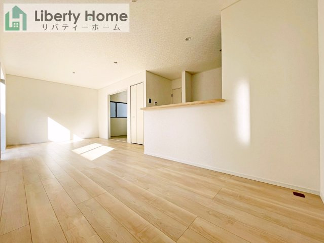 龍ケ崎市城ノ内第9　新築戸建　2号棟の居間・リビング