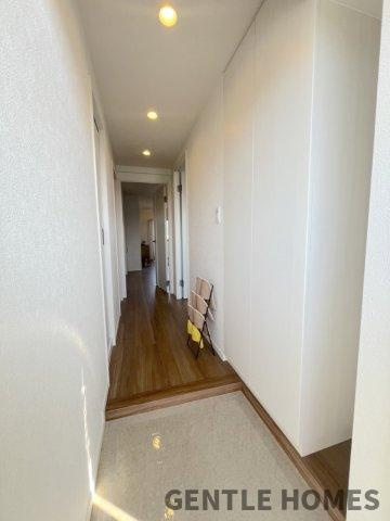 ロワールマンション青葉WESTの玄関|同社施工例の写真