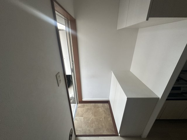 川崎市多摩区中野島３丁目のアパートの玄関