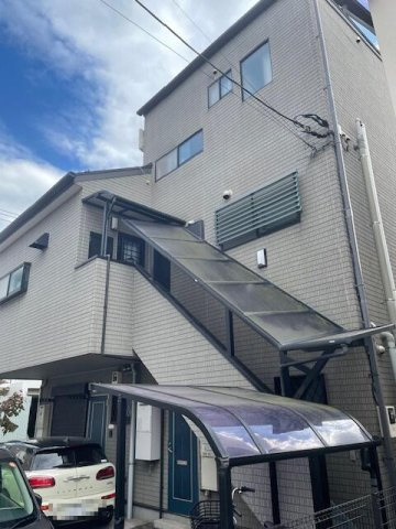 川崎市多摩区中野島３丁目のアパートの外観