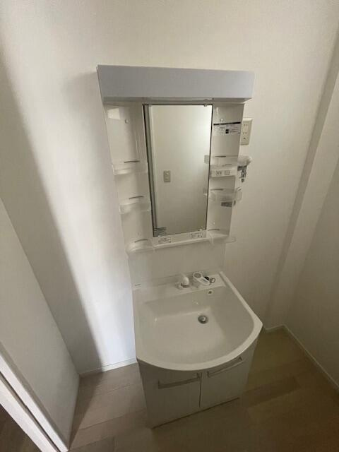 川崎市多摩区中野島３丁目のアパートの洗面所