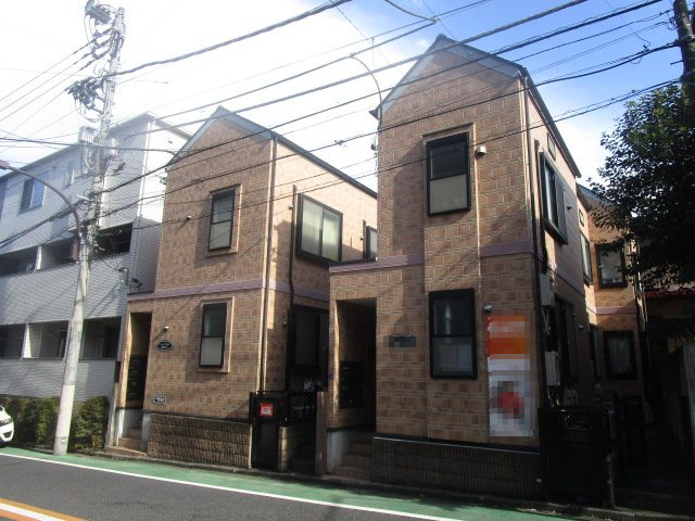 新宿区西落合２丁目の一棟マンション