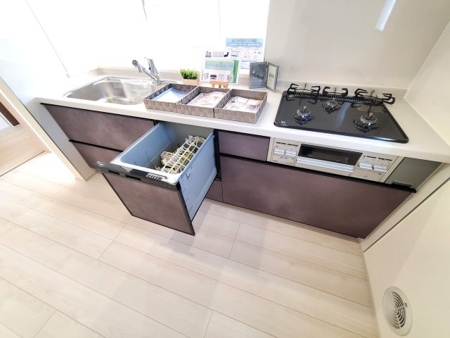 三郷市　天神1丁目　新築戸建　全1棟のキッチン|施工例です