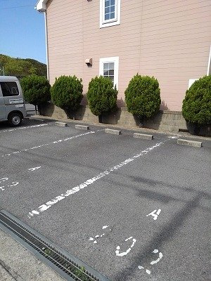アムール幸　Ａの駐車場