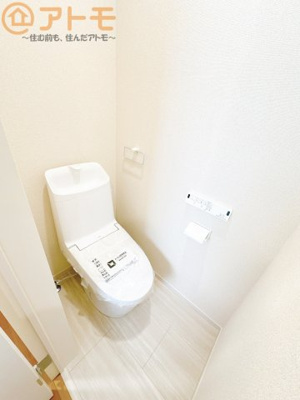 【トイレ】 | 駿河区向敷地四丁目4期　新築戸建　7号棟 | 毎日使うトイレだからこそ機能性を重視したいですよね！温水洗浄便座で快適な時間をお過ごしください♪