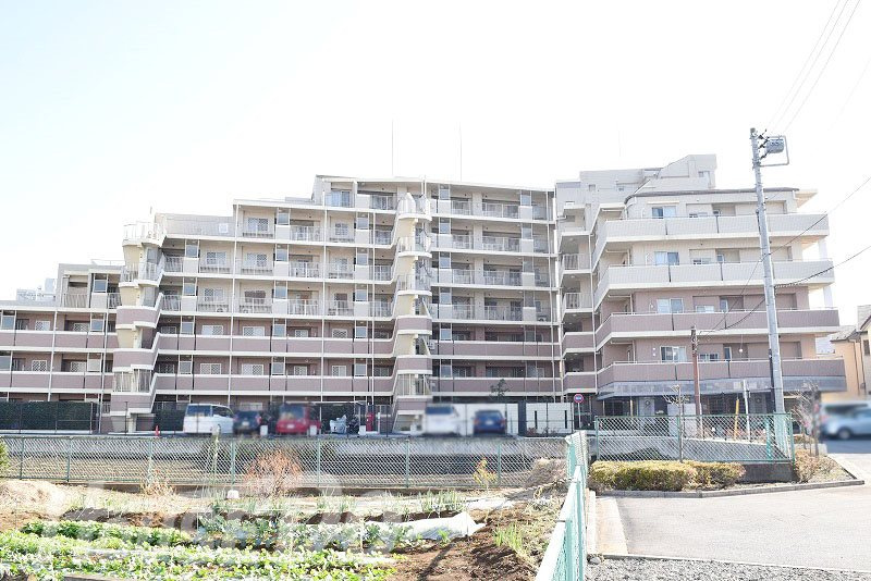 クレアホームズ志木の外観