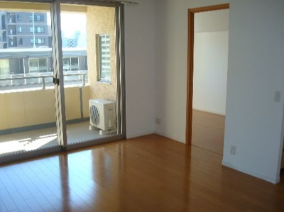 【居間・リビング】 | KDXレジデンス錦糸町 | ゆったり過ごせる居間です