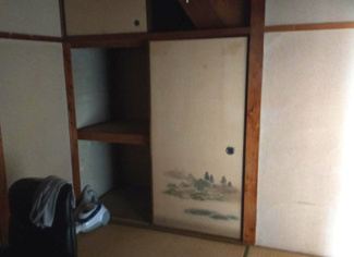 【和室】 | 尼崎市南武庫之荘８丁目中古戸建 | 1階和室６帖です♪天袋付きの押入れがございます！