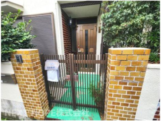 【その他】 | 尼崎市南武庫之荘８丁目中古戸建 | 玄関前には門扉もございます♪