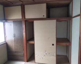 【収納】 | 尼崎市南武庫之荘８丁目中古戸建 | 2階和室4.5帖の収納です♪天袋付きの押入れ・はめ込みタンスもございます！！