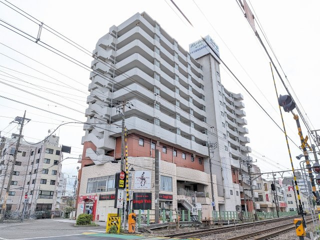 パレ・ドール西八王子の外観|～西八王子駅徒歩3分　内装フルリノベ中　周辺環境の整ったマンション～