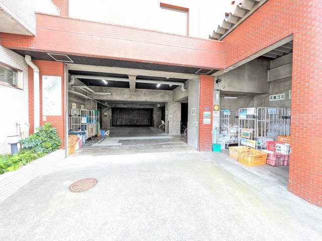 パレ・ドール西八王子の駐輪場|～屋根付きの駐輪場～