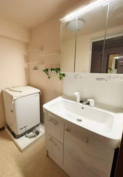 第５みずほ台マンションの独立洗面台|朝の身支度には欠かせない独立洗面化粧台