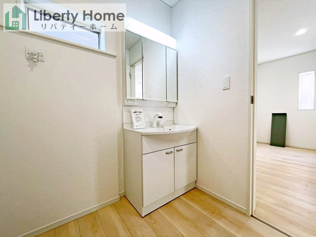 龍ケ崎市城ノ内第9　新築戸建　3号棟の独立洗面台