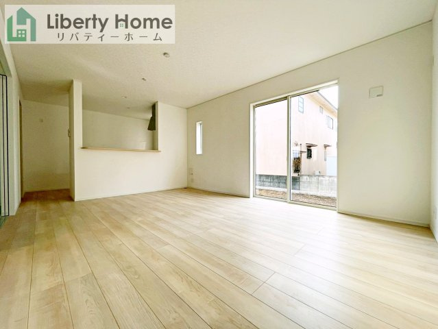 龍ケ崎市城ノ内第9　新築戸建　3号棟の居間・リビング