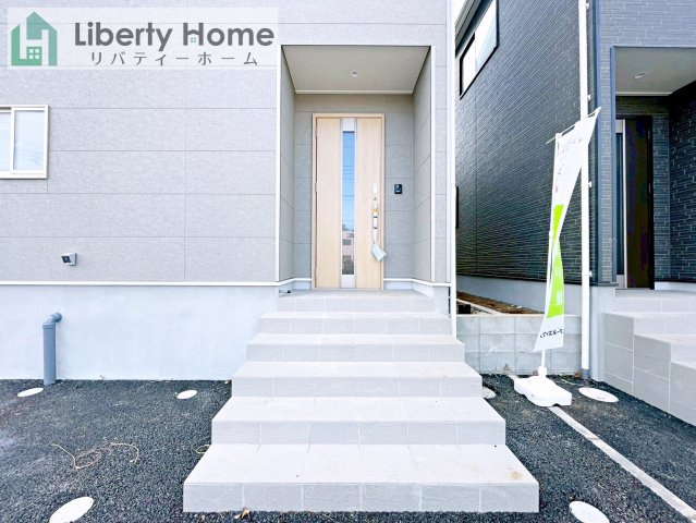 龍ケ崎市城ノ内第9　新築戸建　3号棟のエントランス