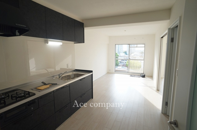 【居間・リビング】 | ハンリョウ八尾ハイツ | 【LDK：約10.5帖】