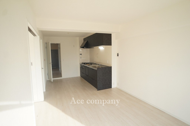 【居間・リビング】 | ハンリョウ八尾ハイツ | 【LDK：約10.5帖】