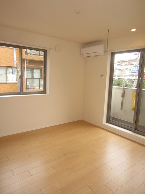 ＣＲＥＡ砧の寝室|★角部屋2面採光で明るいお部屋です★