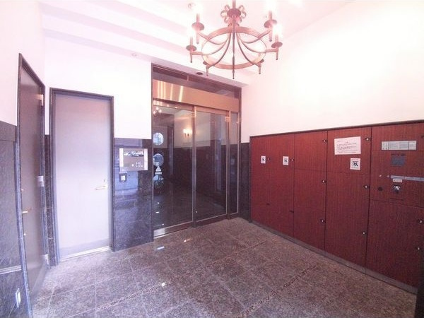 Rainbow　Court谷町五(レインボーコート谷町五)のロビー