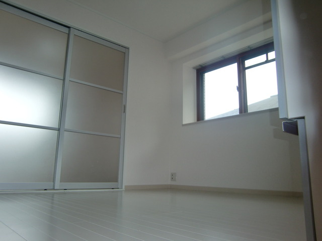 サンビルダー青谷の洋室