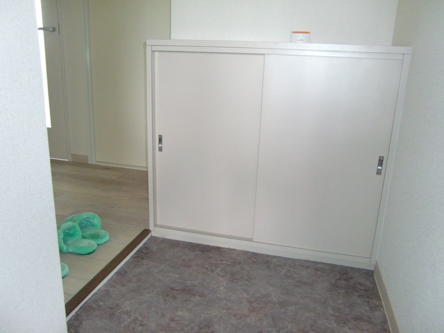 サンビルダー青谷の玄関