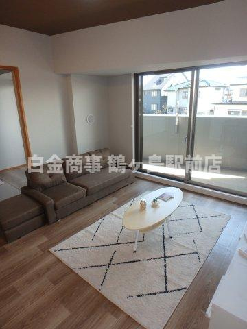 レーベンハイム坂戸フューレの居間・リビング