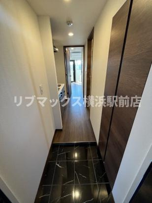【玄関】CREVISTA横浜関内　クレヴィスタ横浜関内