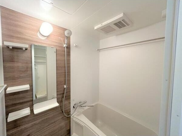 セレニテ十三ミラクの浴室