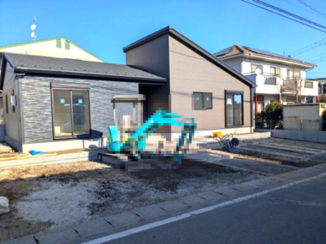 新築戸建　八幡町4期の前面道路含む現地写真