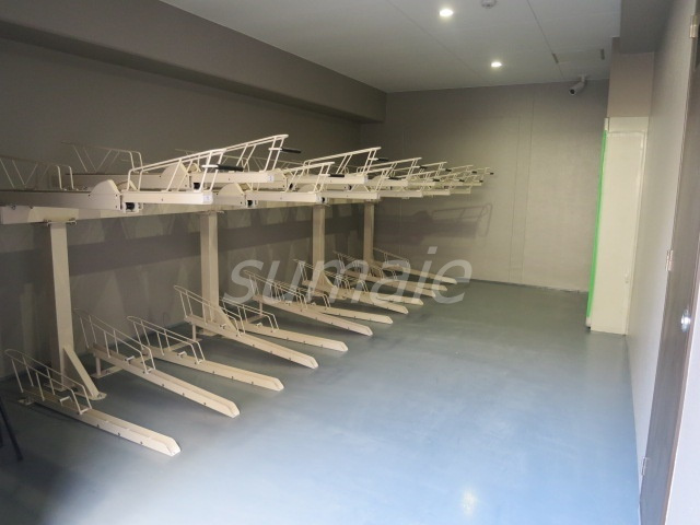 Cross Point AKABANEのその他共用部分|自転車置き場完備♪