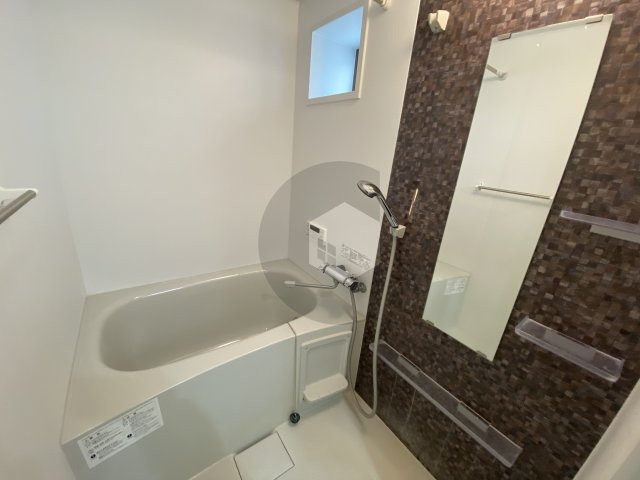 ラモーナ長瀬1の浴室