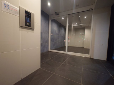【エントランス】 | リライア横濱生麦