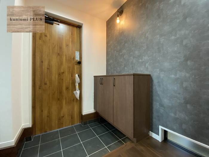 高石市東羽衣1丁目　モデルハウスの玄関