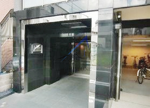 プレール・ドゥーク横浜WESTのエントランス|エントランスです。