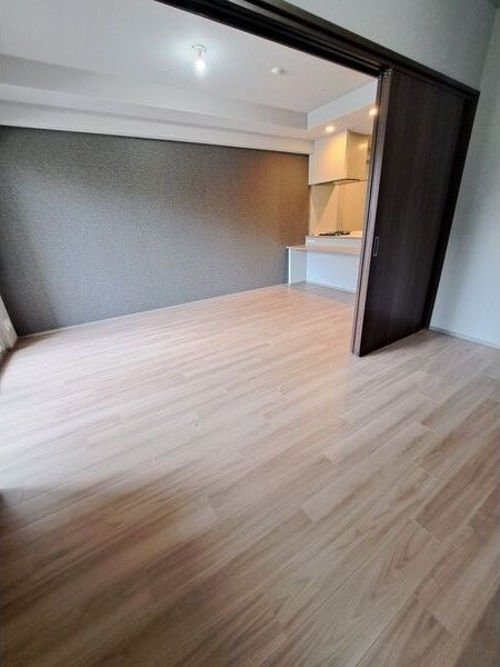 スプランディッド江坂IIIの居間・リビング