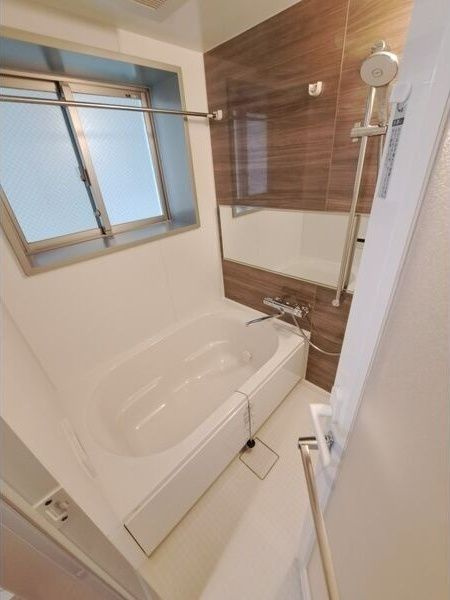 スプランディッド江坂IIIの浴室