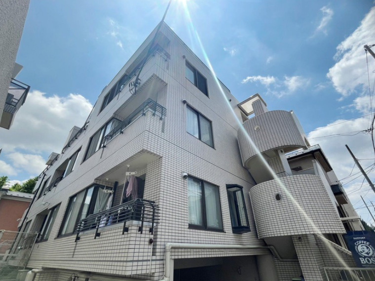 カーサ駒沢　最上階　角部屋　ネット0　の外観