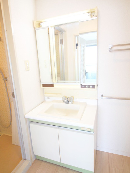 カーサ駒沢　最上階　角部屋　ネット0　の洗面所