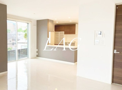 【居間・リビング】 | 緑ケ丘戸建 | 居室です。