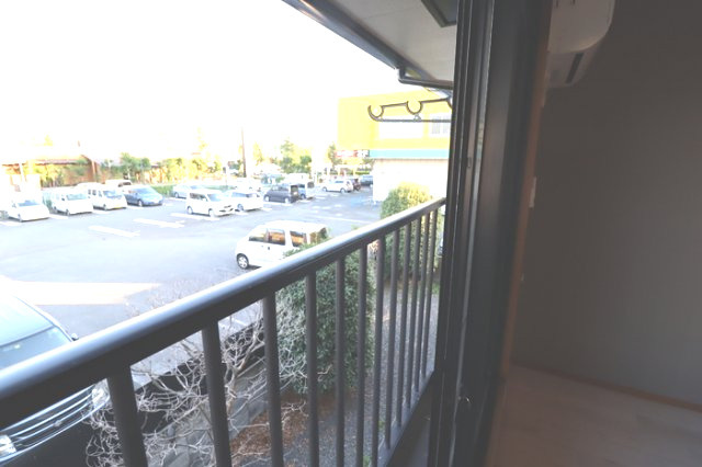 アヴェニューのバルコニー