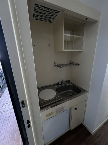 サンハイム馬橋のキッチン|コンパクトなキッチンで掃除もラクラク