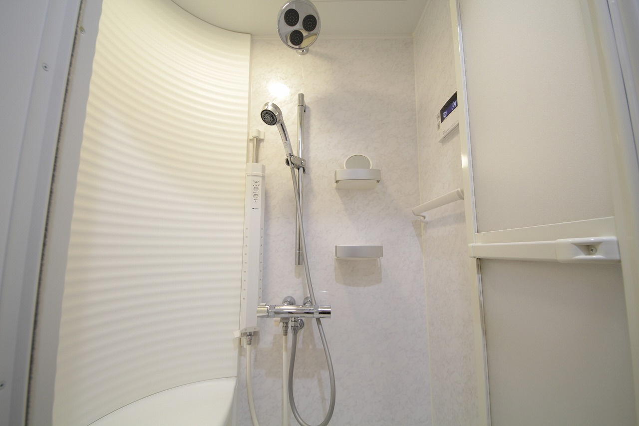 ぬこハウス大倉山のシャワールーム|シャワールームは２室完備。