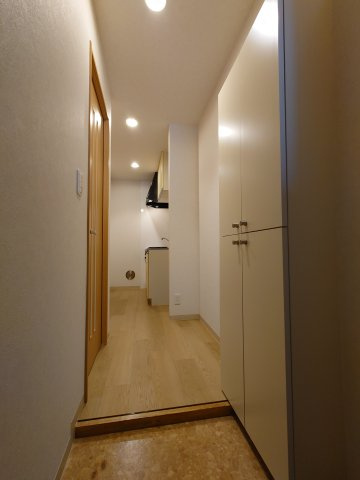 JM FUJISTA 10の玄関|明るい玄関です