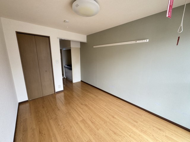 ビューラMの寝室|※退去前のため、別部屋の写真です。