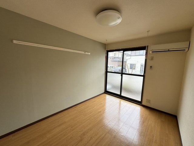 ビューラMの洋室|※退去前のため、別部屋の写真です。